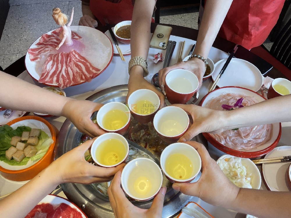 國(guó)慶相邀中秋 雙節(jié)快樂(lè)！